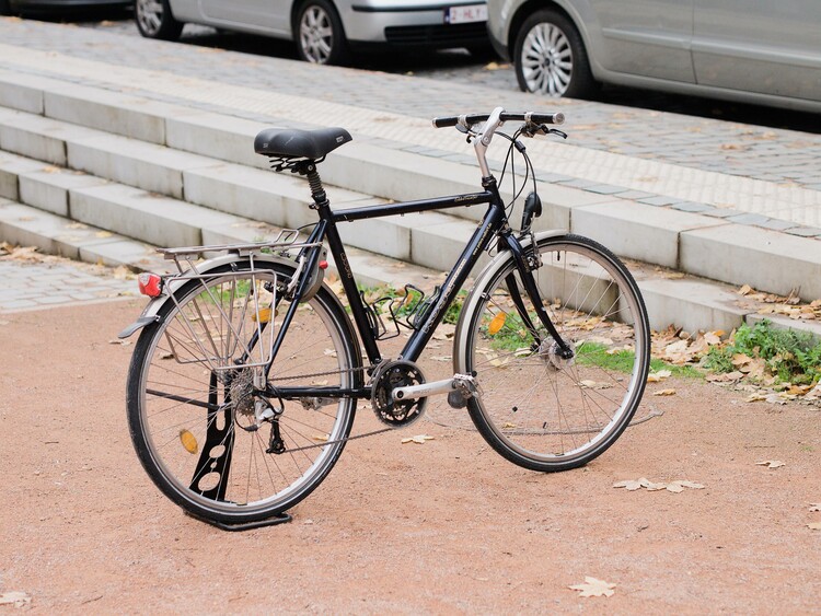 Vélo noir Koga Miyata