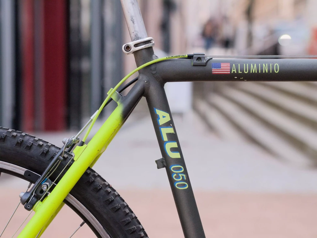 BHToplineAlu050Gris_04