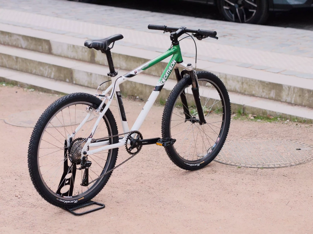 DecathlonRockriderBlancVert_03