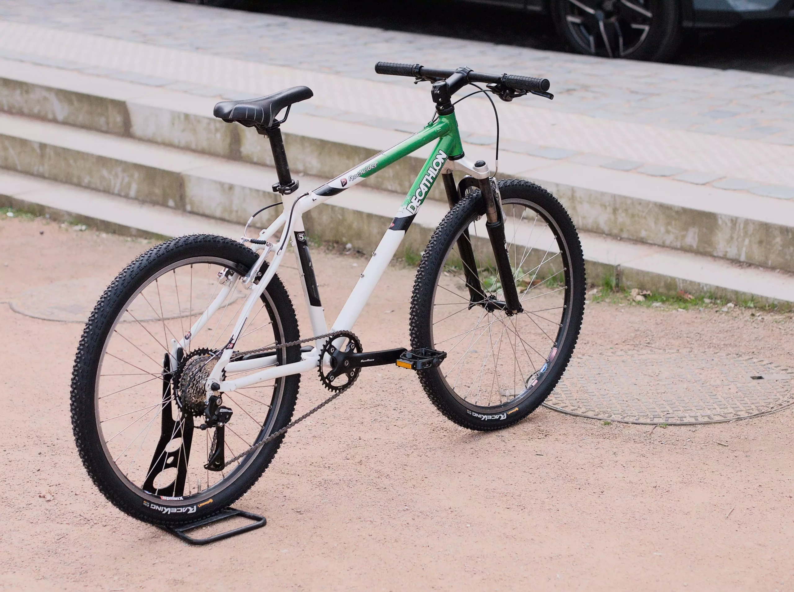 DecathlonRockriderBlancVert_03