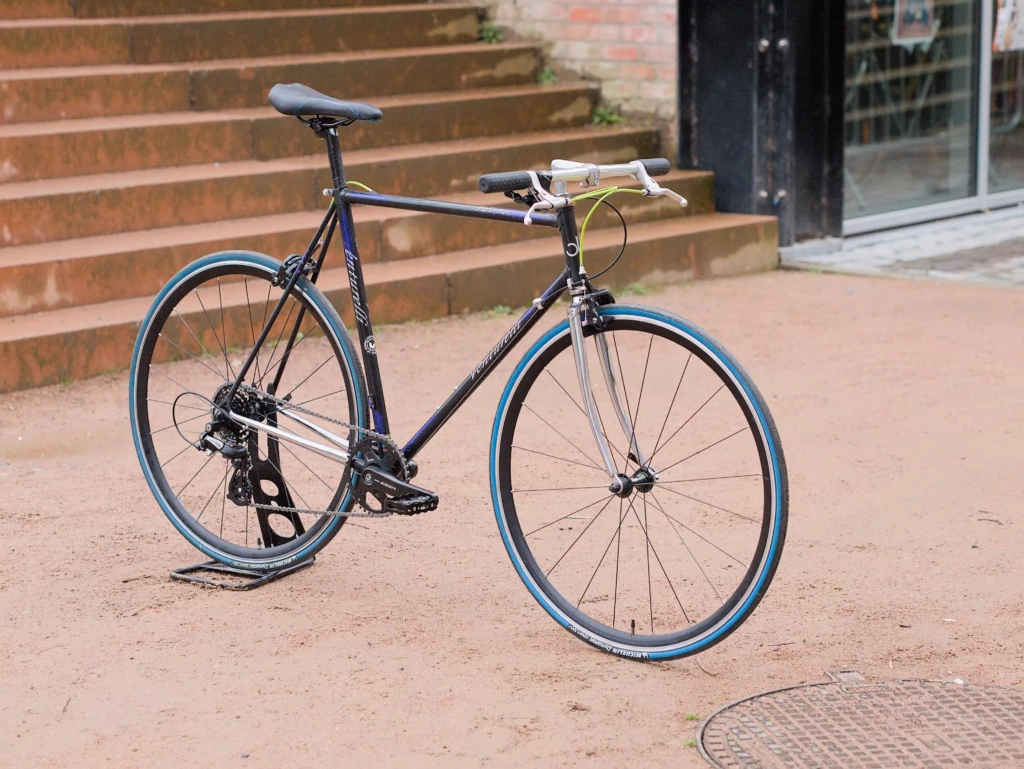 VenturelliNoirMauve_02