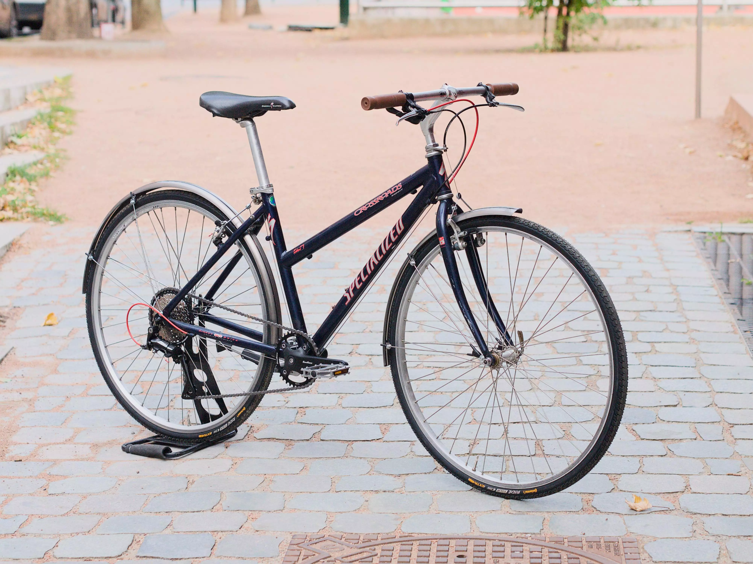 SpecializedCrossroads_mauve_02