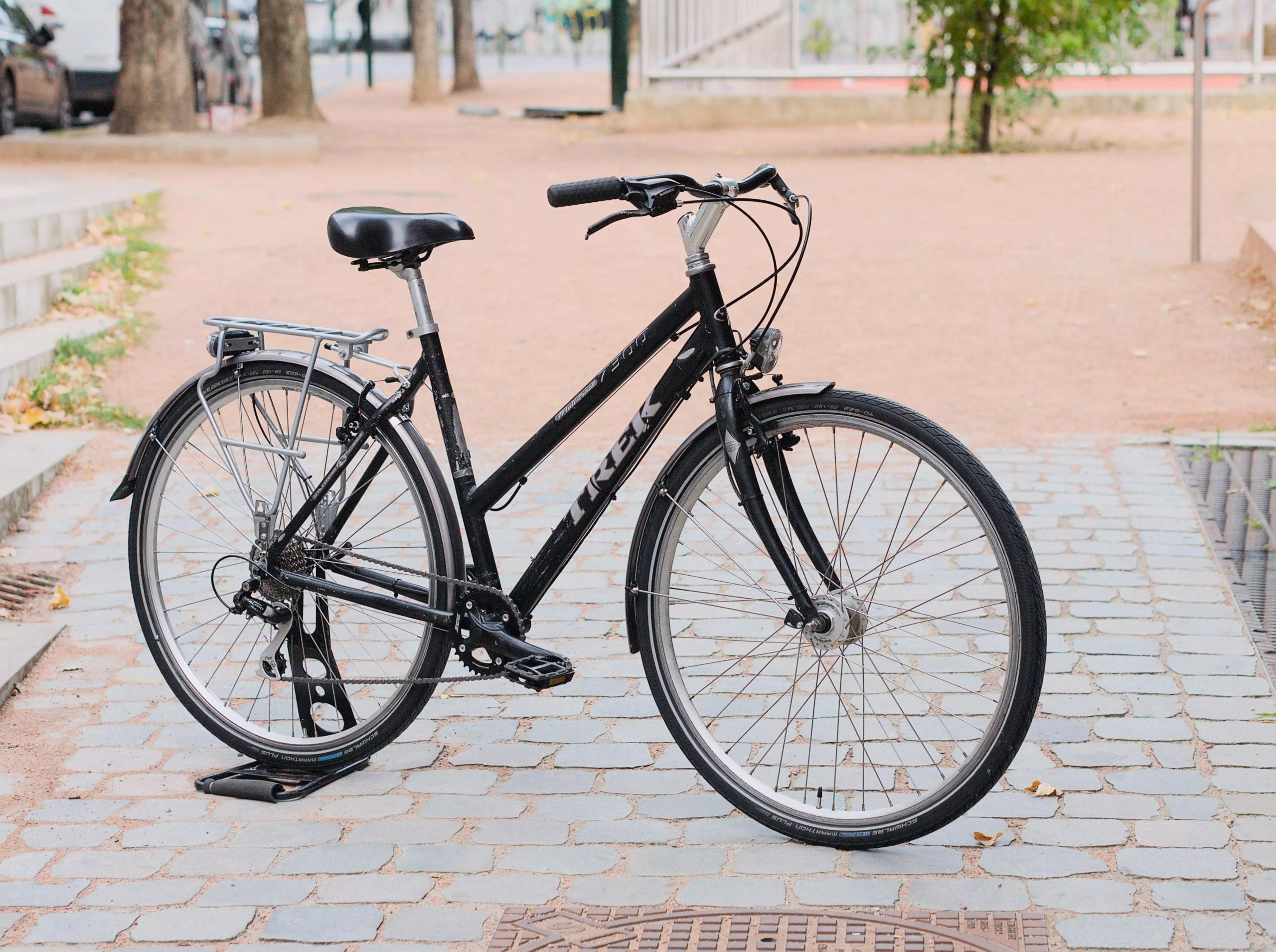 Trek7300_noir_02