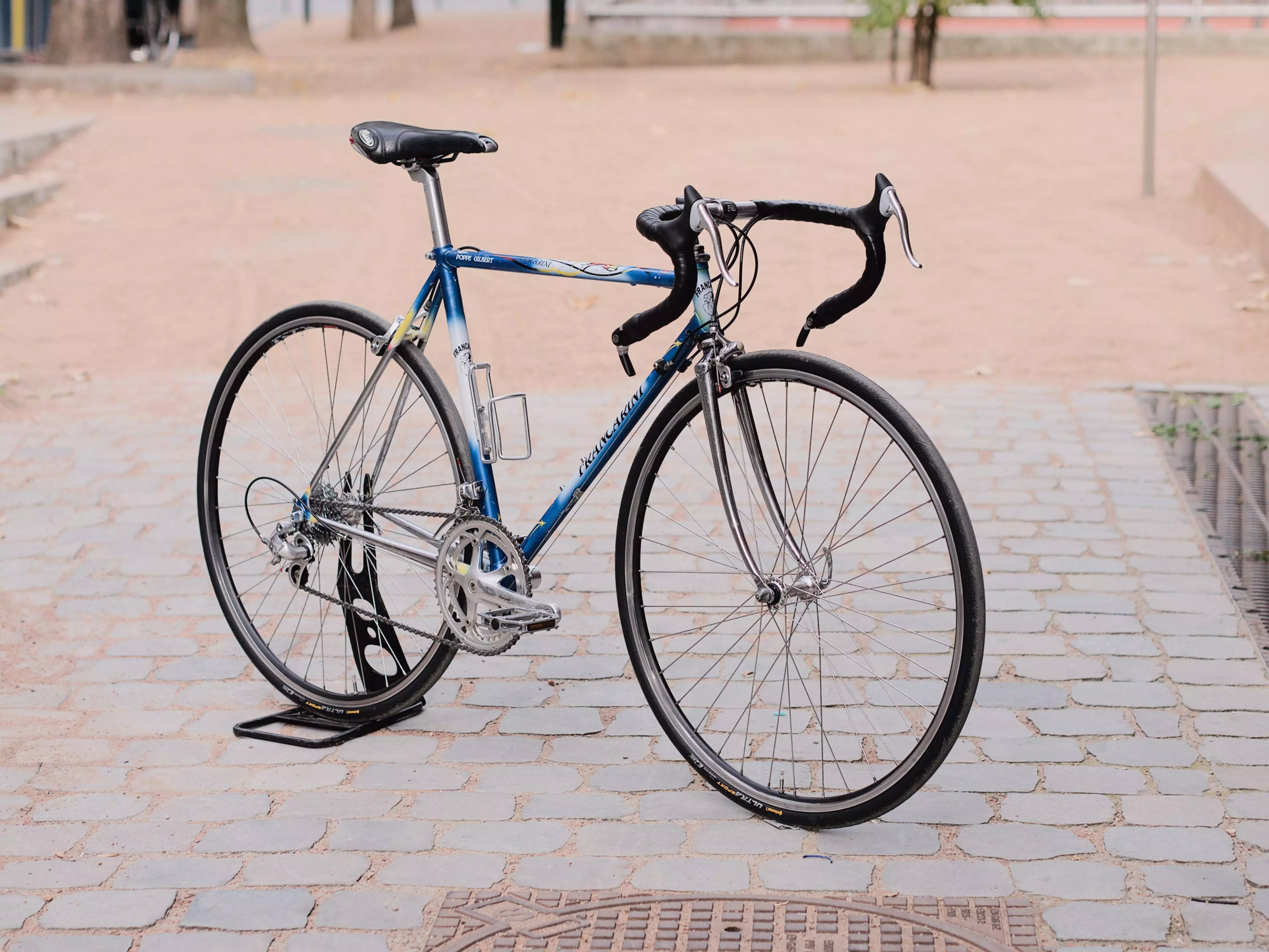 Francarini_bleublanc_02