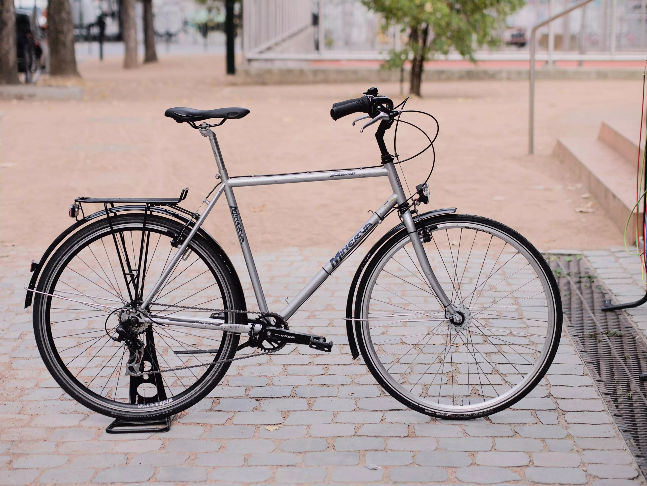 MinervaCrossport_gris_01