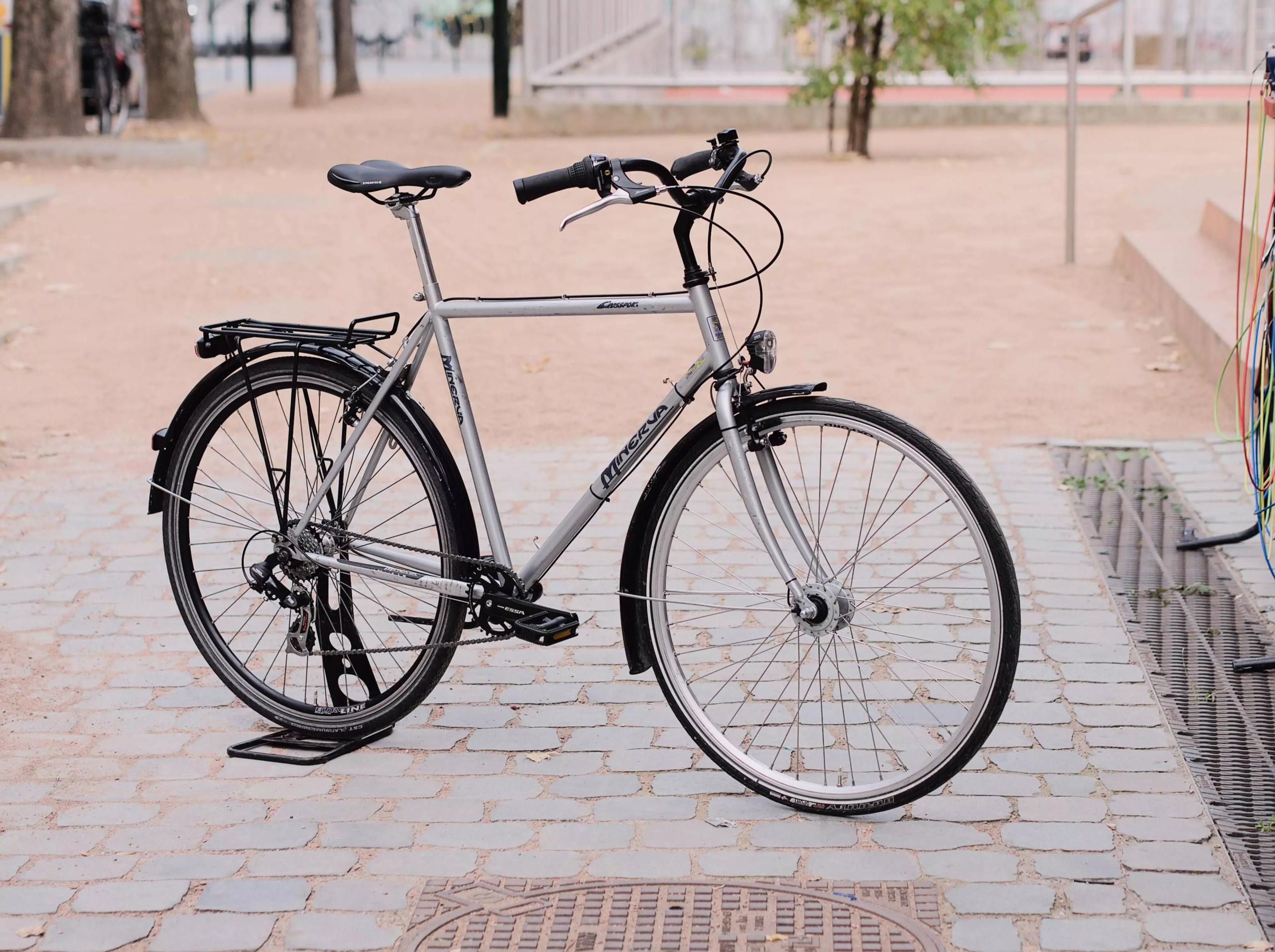 MinervaCrossport_gris_02