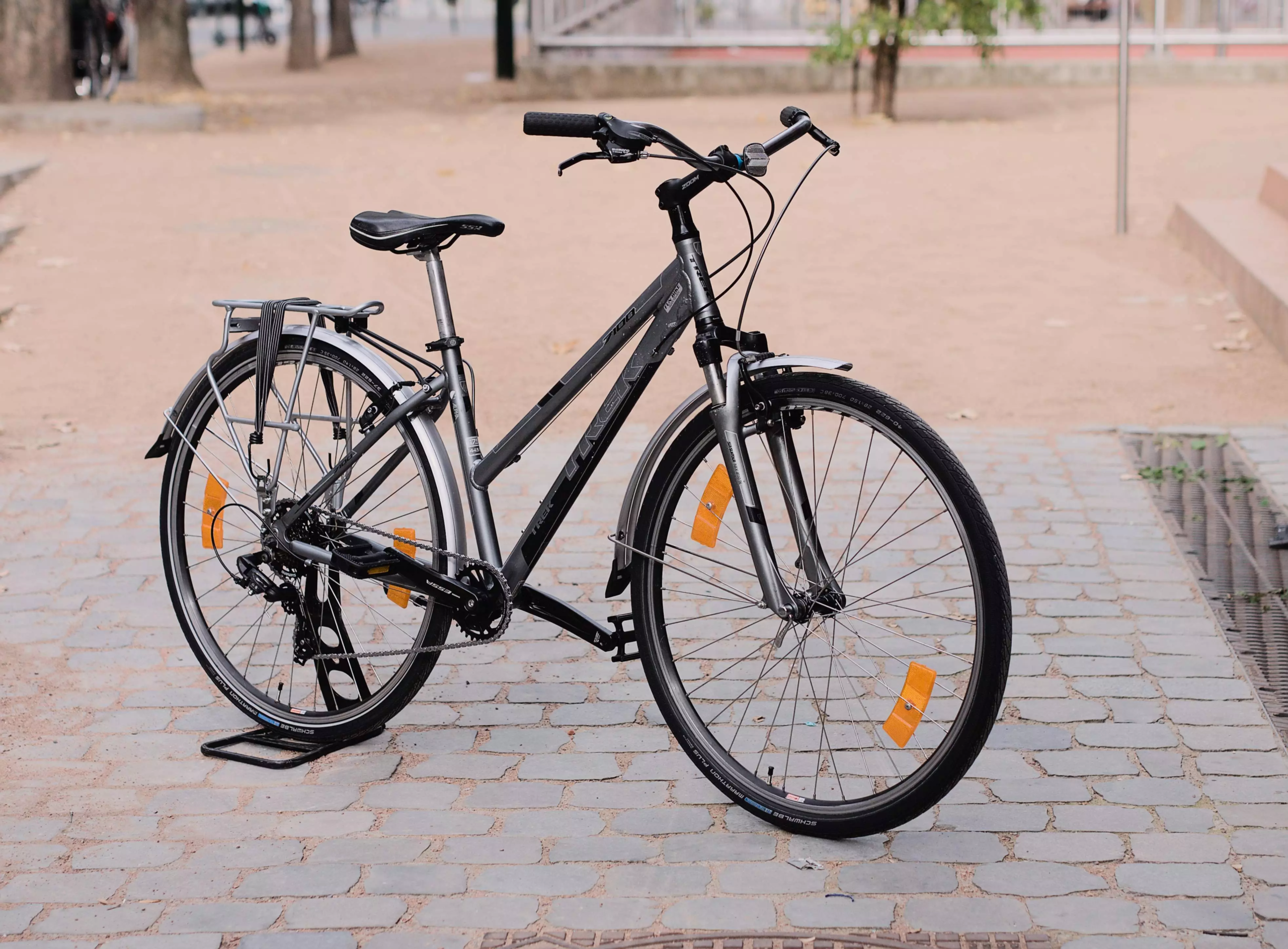Trek7100_gris_02