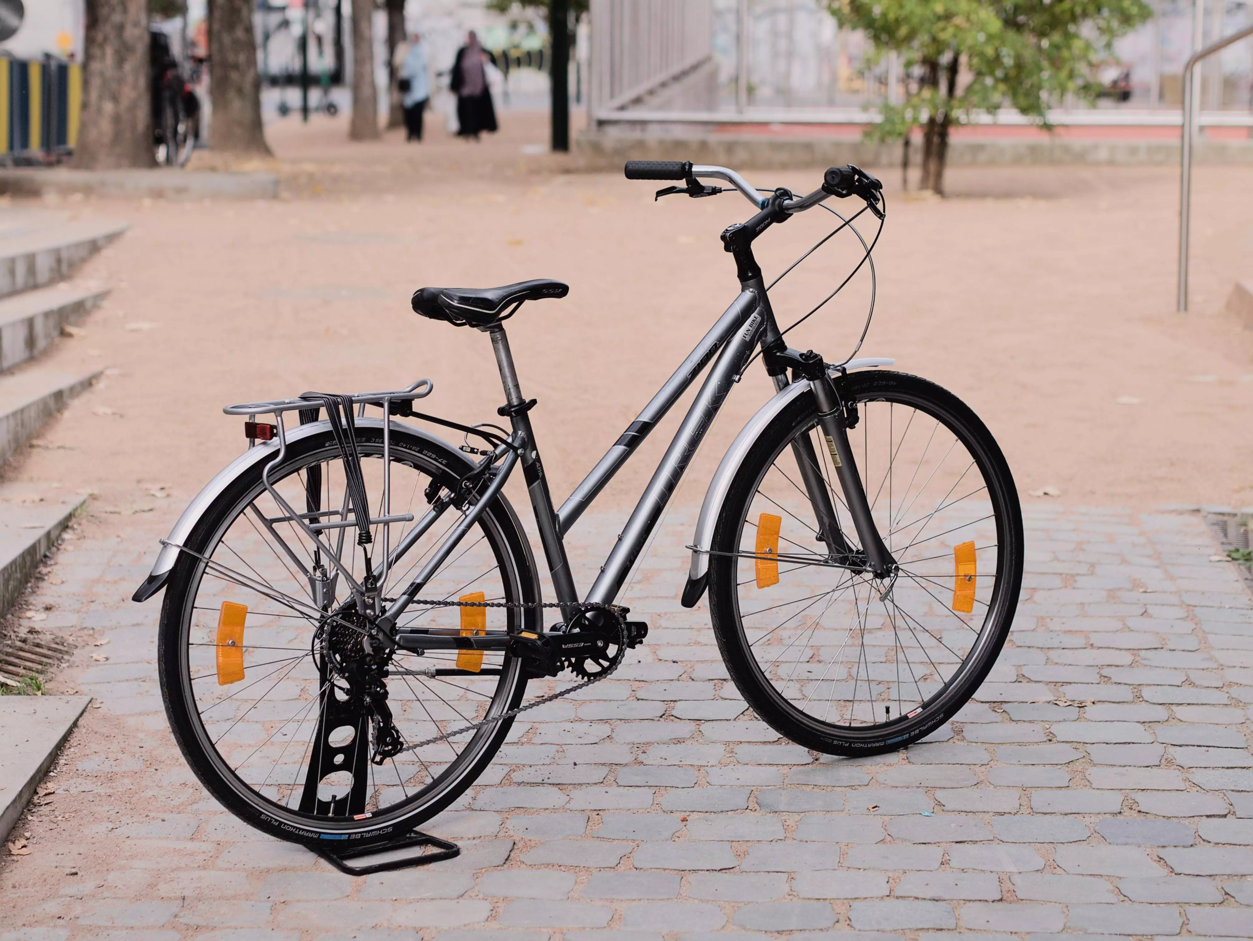 Trek7100_gris_03