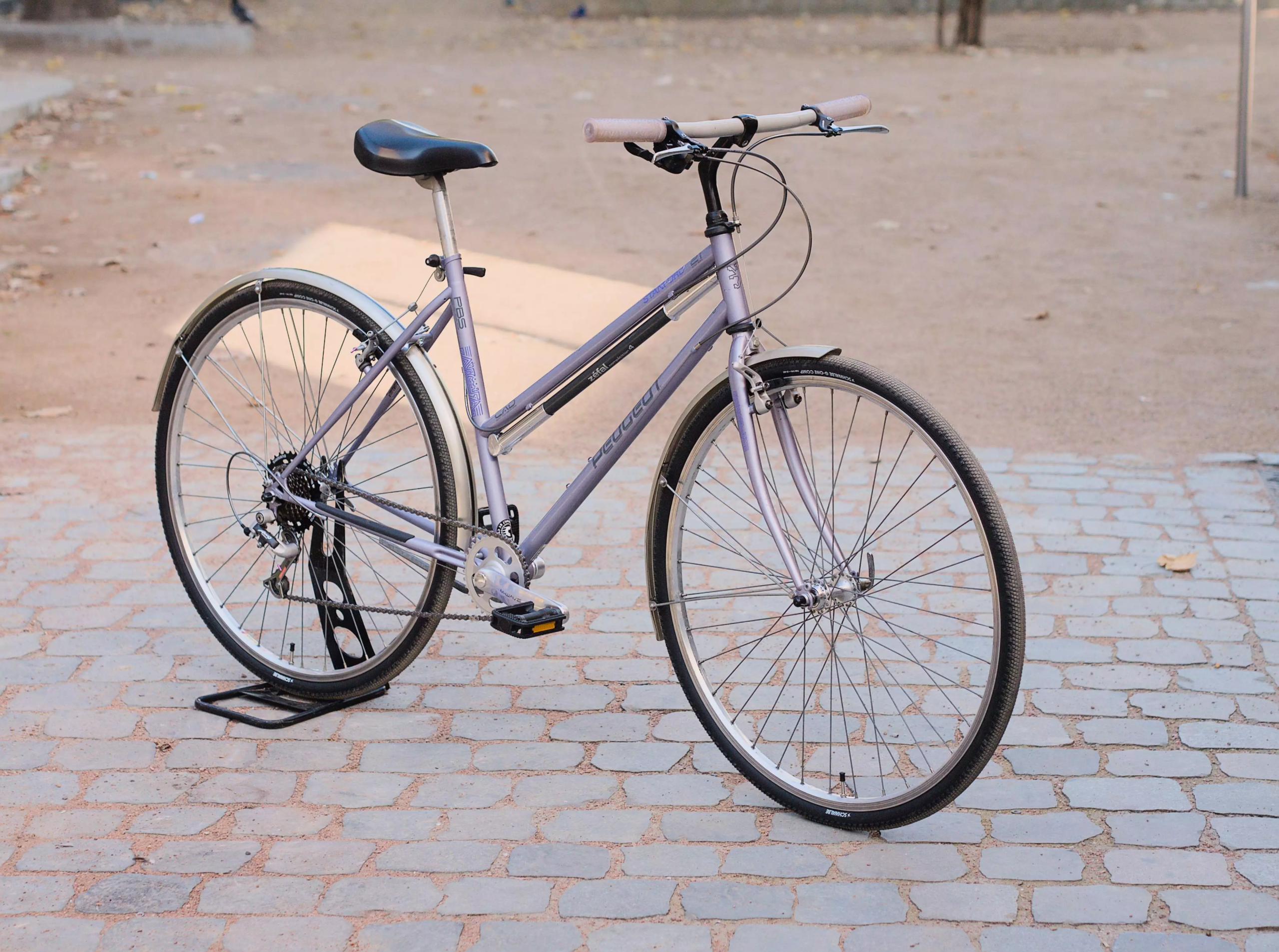 PeugeotStanford_mauve_02